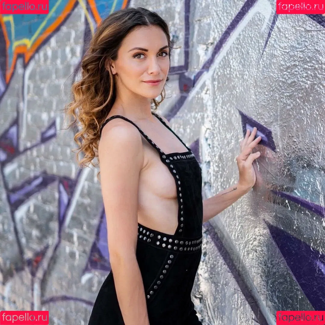 Alyson Stoner Onlyfans Photo Gallery 