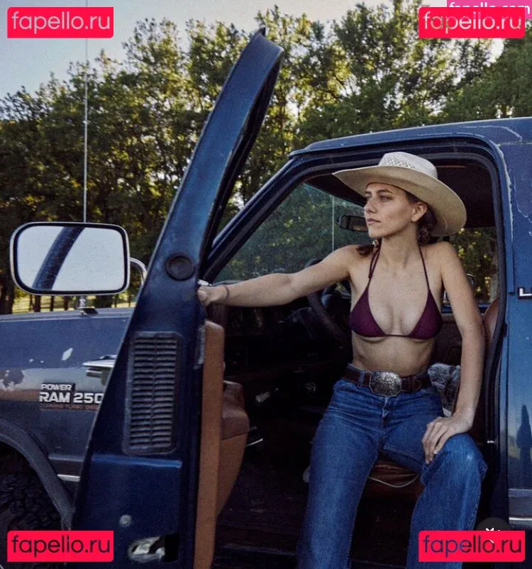 Ella Kernkamp Onlyfans Photo Gallery 