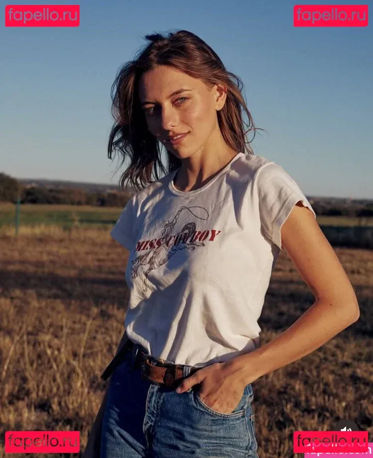 Ella Kernkamp Onlyfans Photo Gallery 