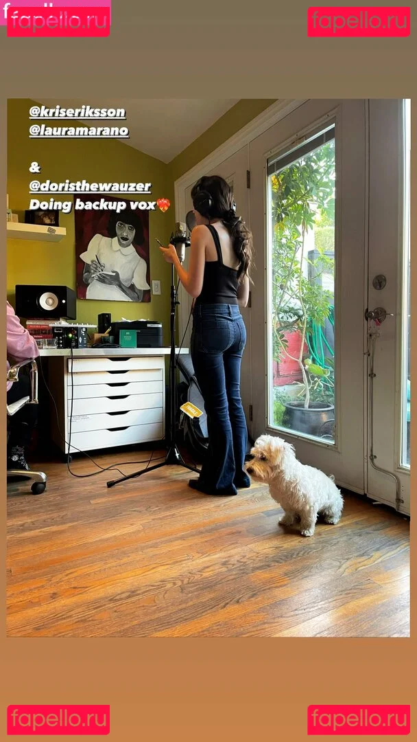 Laura Marano Onlyfans Photo Gallery 