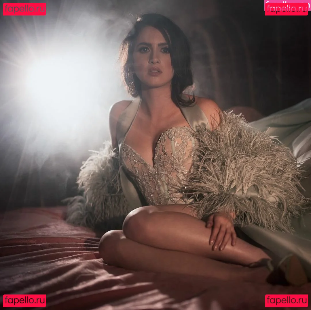 Laura Marano Onlyfans Photo Gallery 