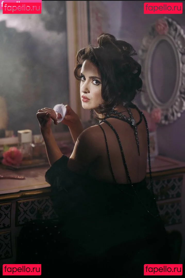 Laura Marano Onlyfans Photo Gallery 