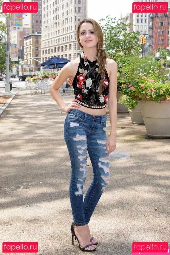 Laura Marano Onlyfans Photo Gallery 