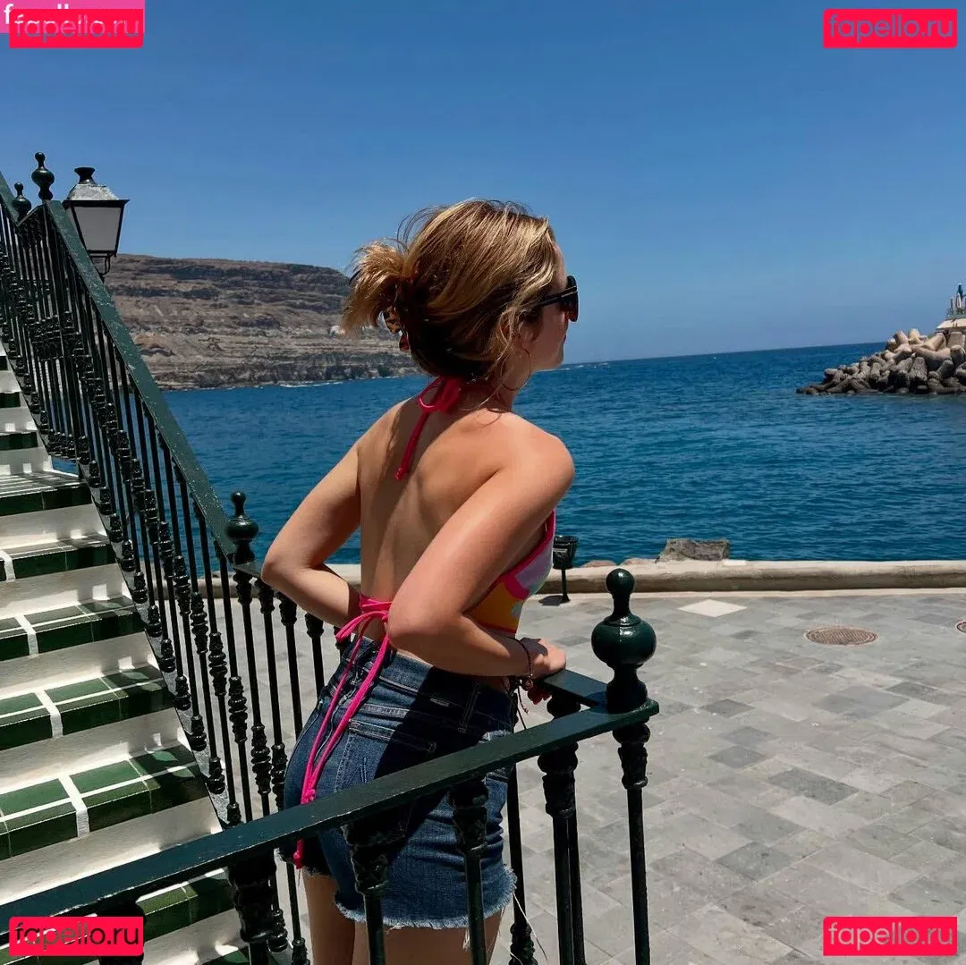 Laura Marano Onlyfans Photo Gallery 