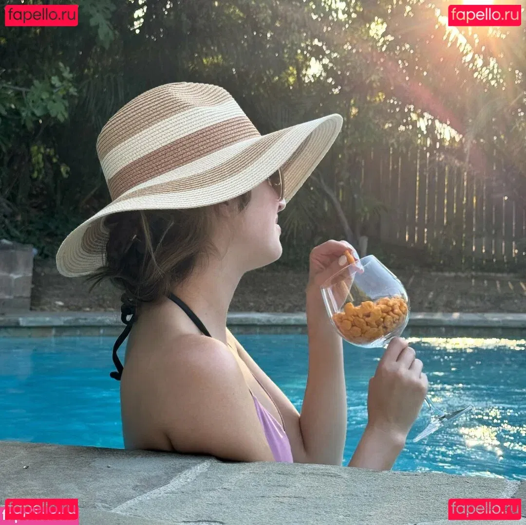 Laura Marano Onlyfans Photo Gallery 