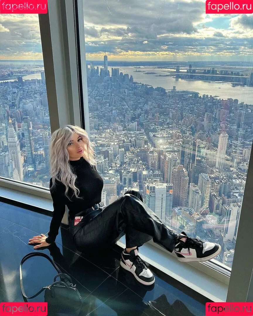aesthymes Onlyfans Photo Gallery 