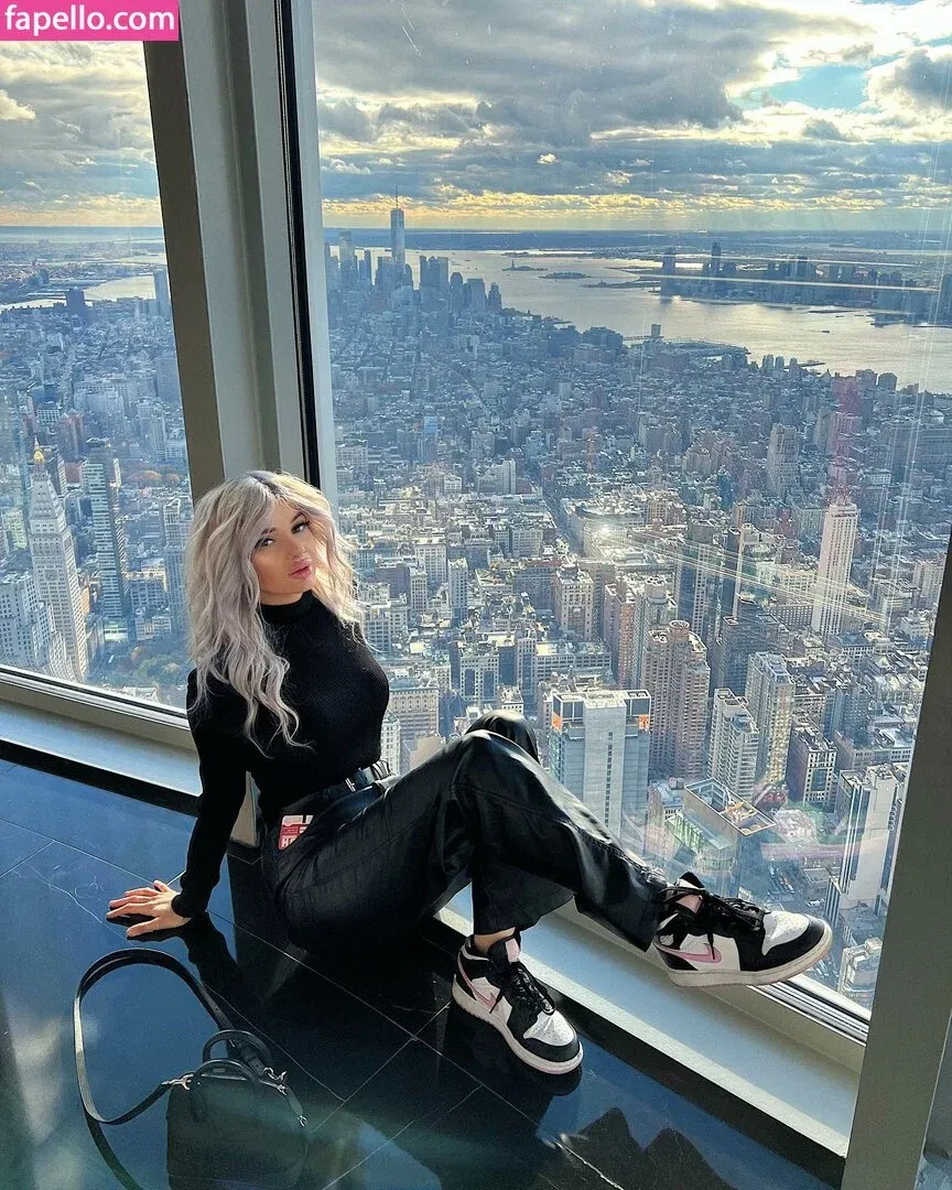 aesthymes Onlyfans Photo Gallery 