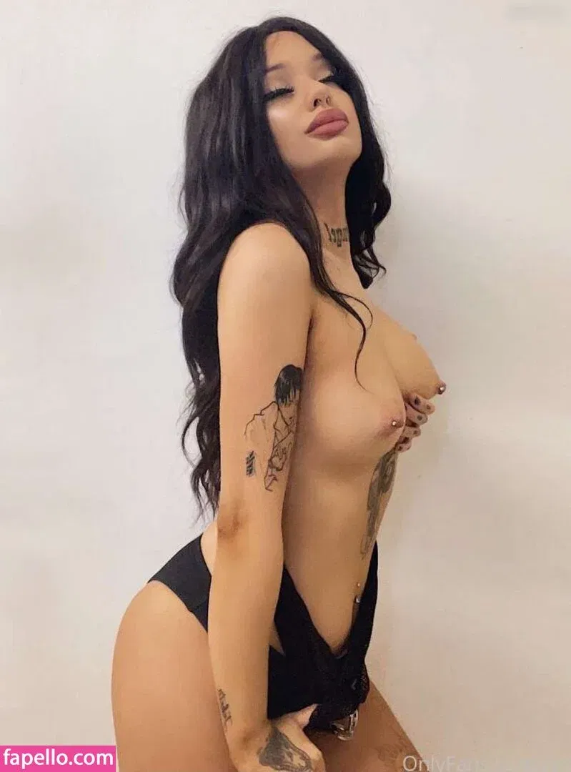 aesthymes Onlyfans Photo Gallery 