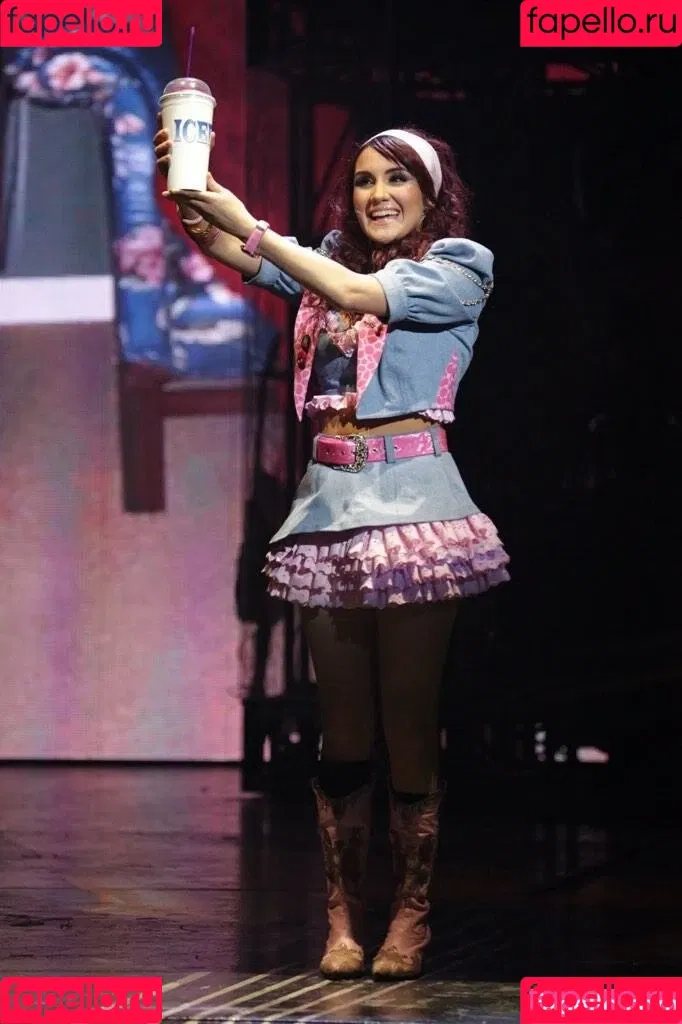 Dulce Maria Onlyfans Photo Gallery 