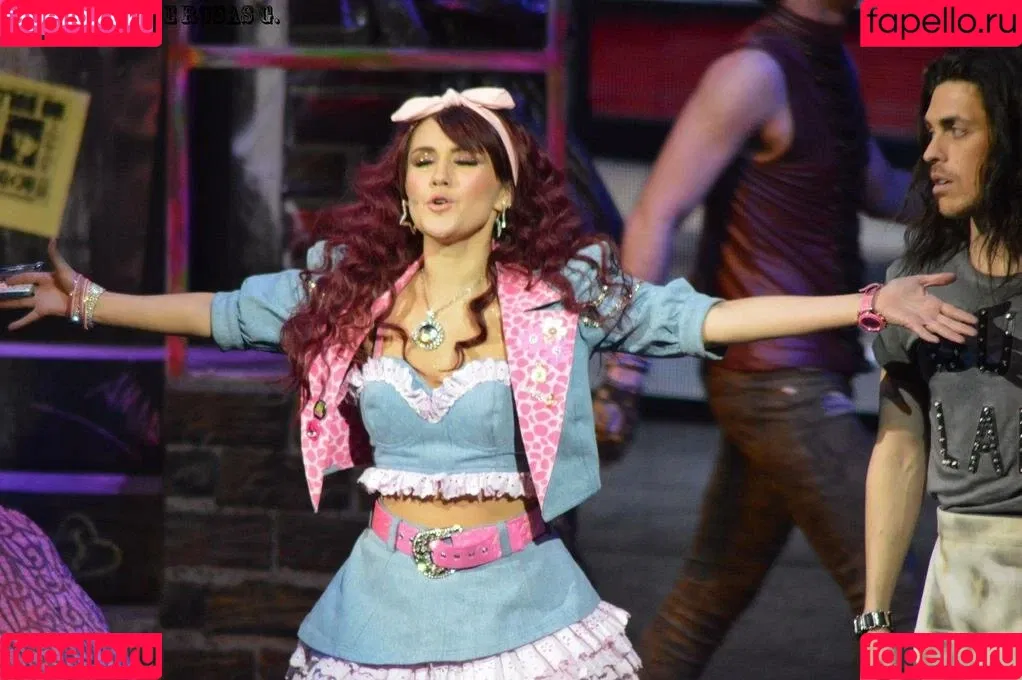 Dulce Maria Onlyfans Photo Gallery 