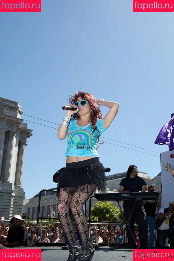 Dulce Maria Onlyfans Photo Gallery 