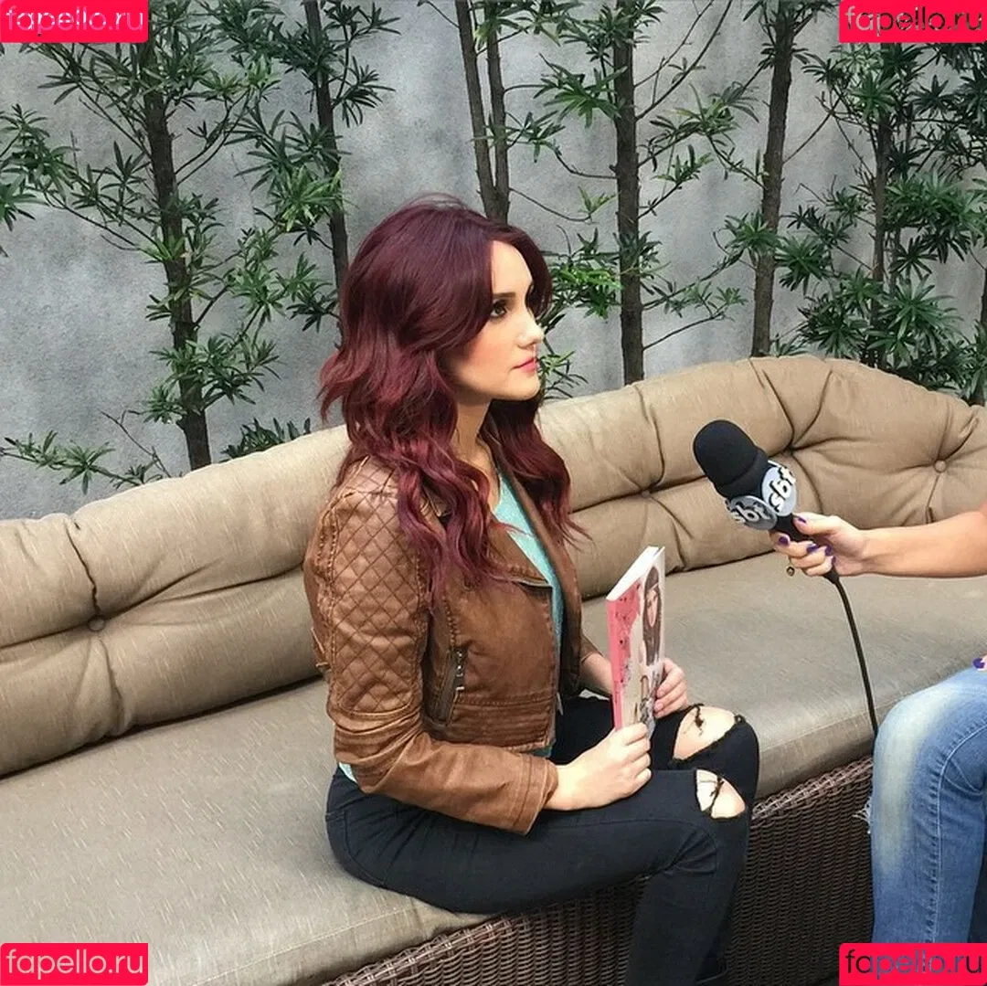 Dulce Maria Onlyfans Photo Gallery 
