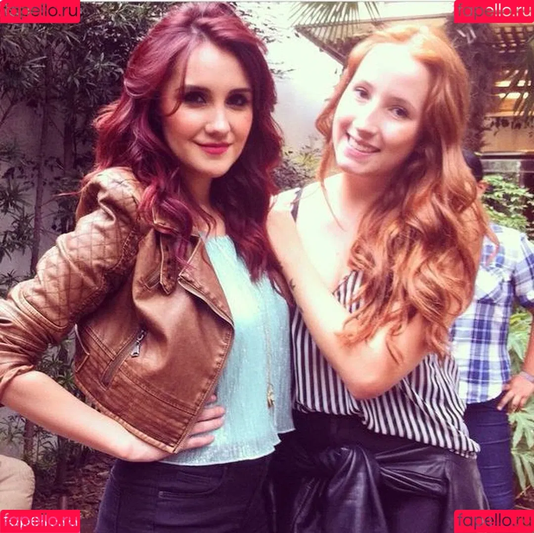 Dulce Maria Onlyfans Photo Gallery 