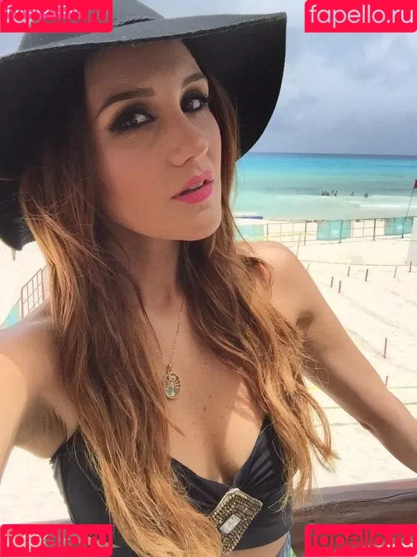 Dulce Maria Onlyfans Photo Gallery 