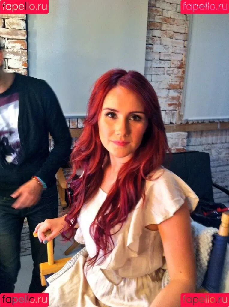 Dulce Maria Onlyfans Photo Gallery 