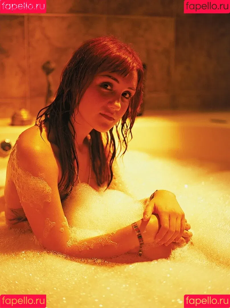 Dulce Maria Onlyfans Photo Gallery 
