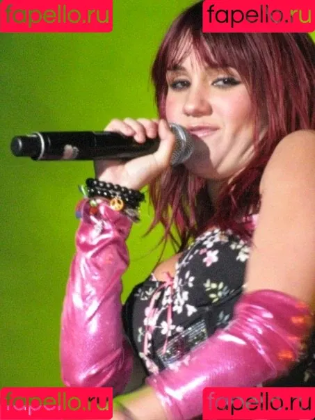 Dulce Maria Onlyfans Photo Gallery 