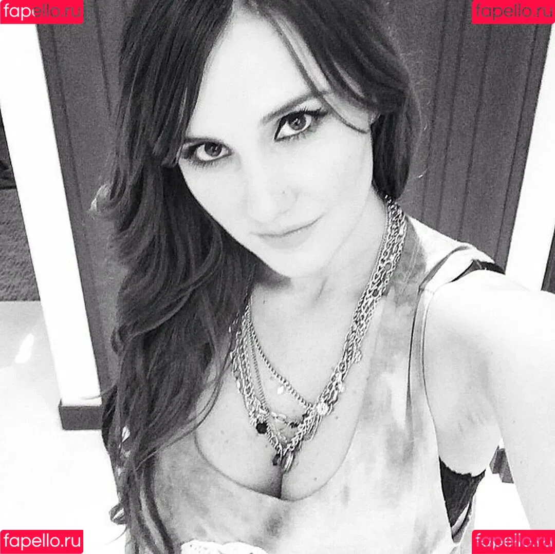 Dulce Maria Onlyfans Photo Gallery 