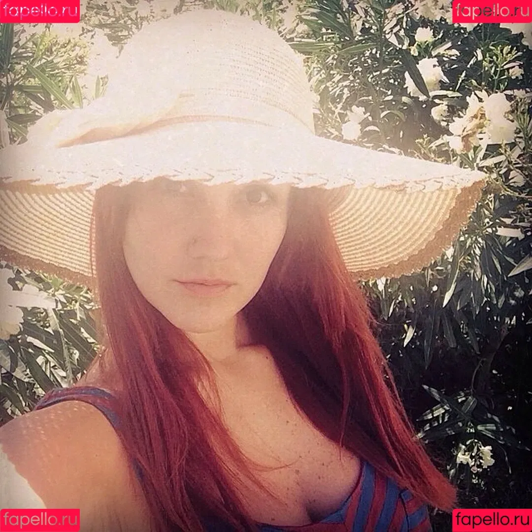 Dulce Maria Onlyfans Photo Gallery 