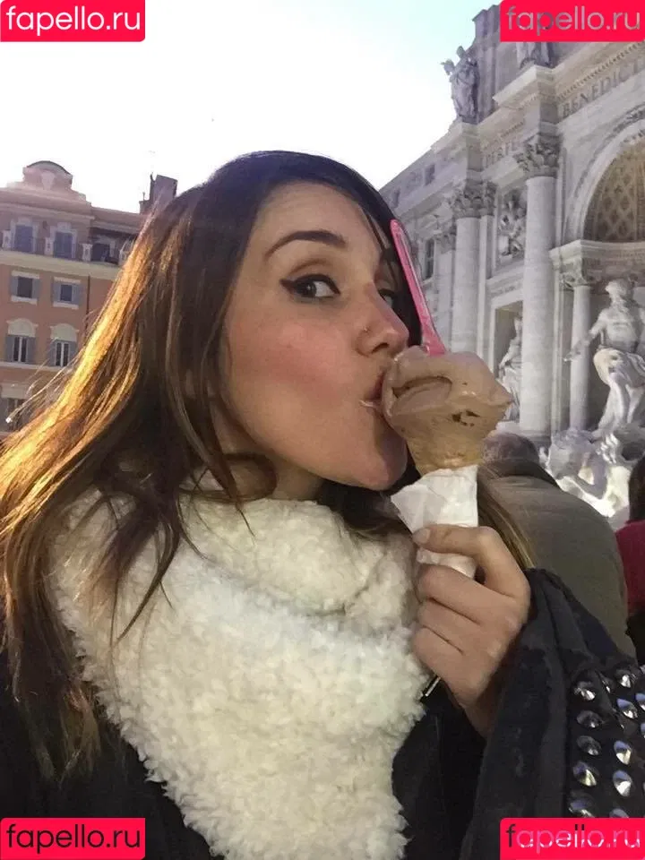 Dulce Maria Onlyfans Photo Gallery 