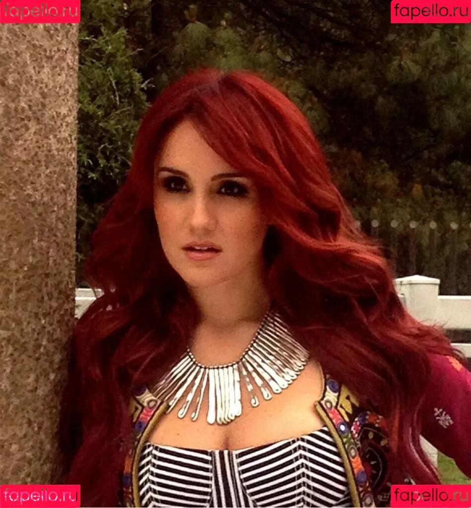 Dulce Maria Onlyfans Photo Gallery 