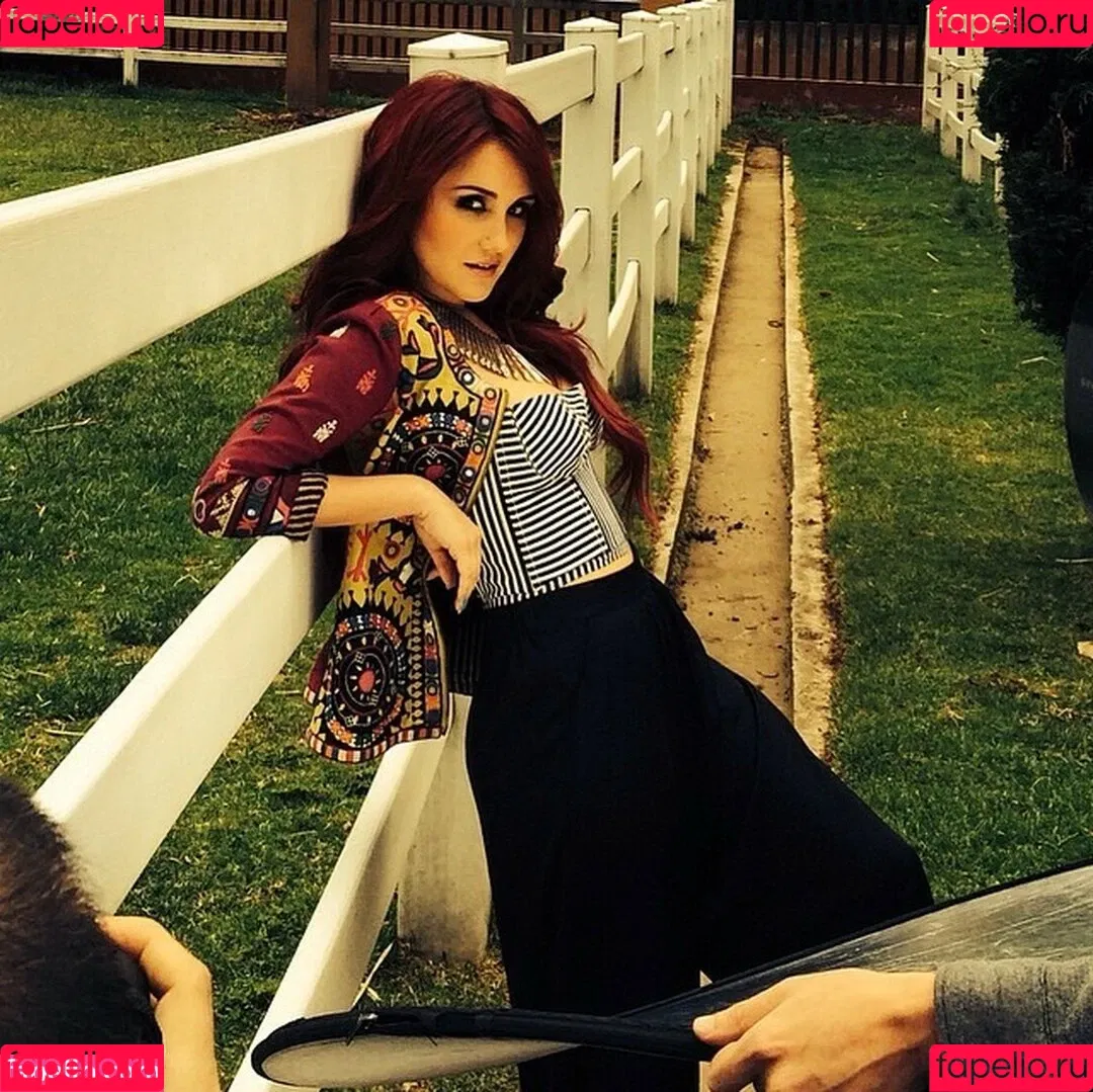 Dulce Maria Onlyfans Photo Gallery 
