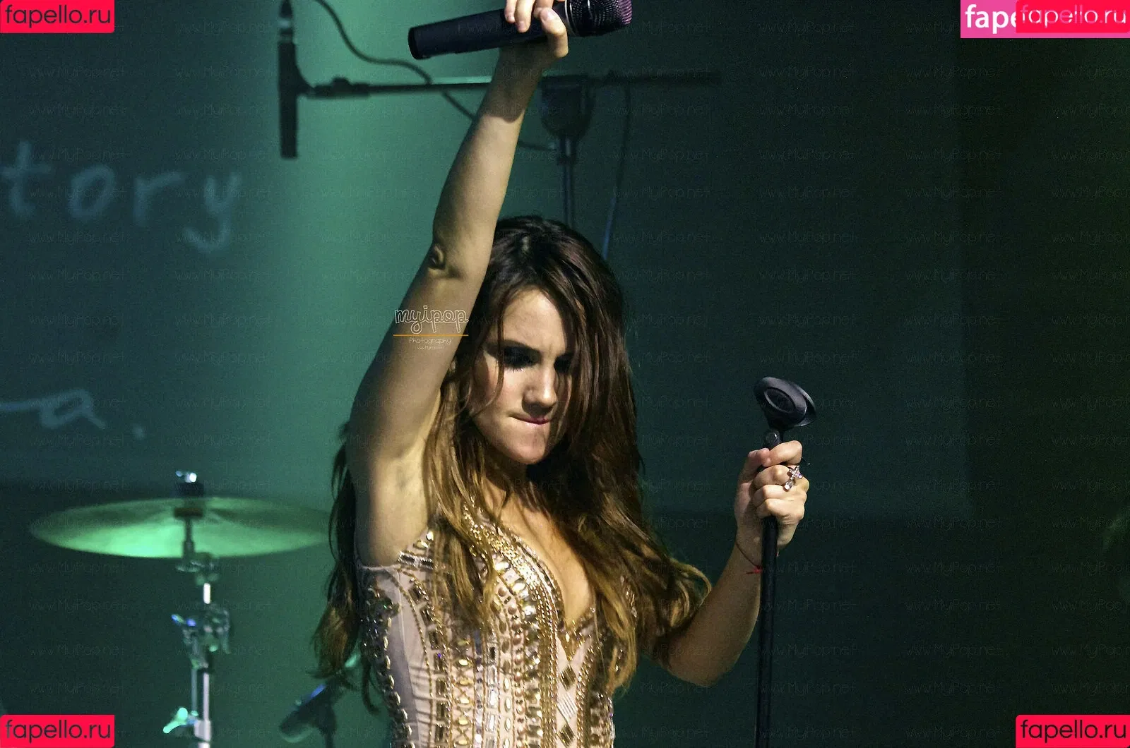 Dulce Maria Onlyfans Photo Gallery 