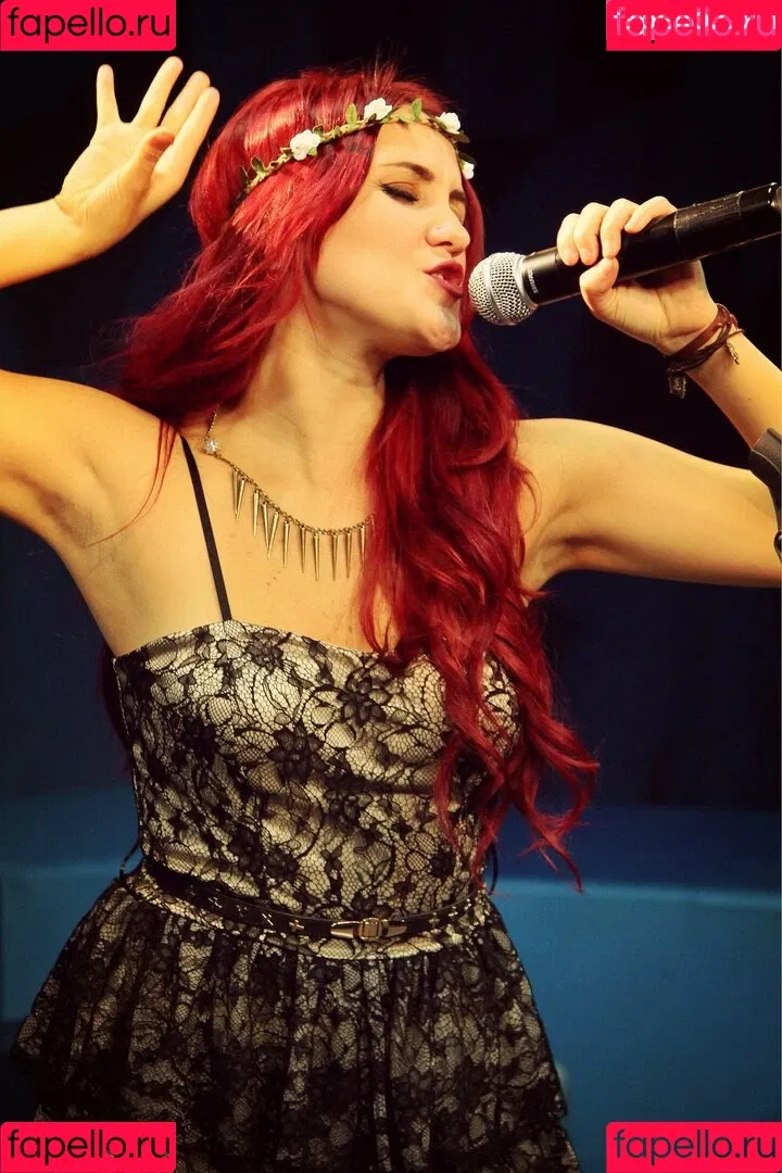 Dulce Maria Onlyfans Photo Gallery 