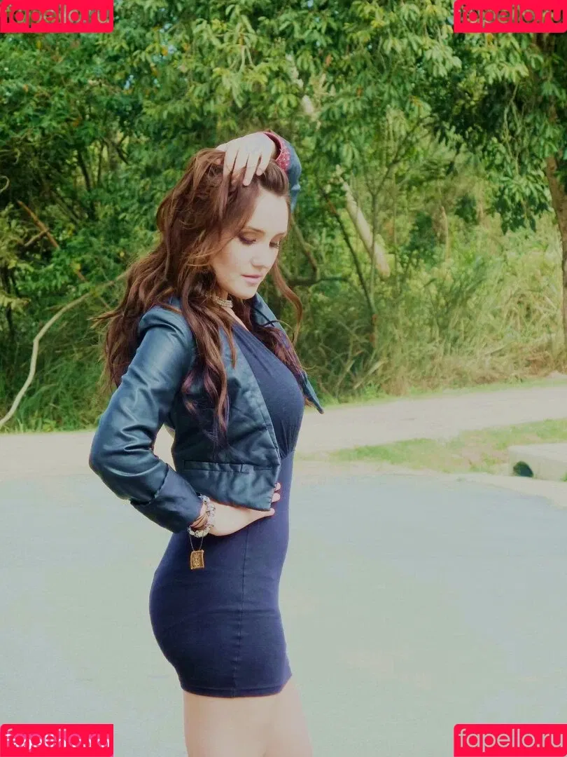 Dulce Maria Onlyfans Photo Gallery 