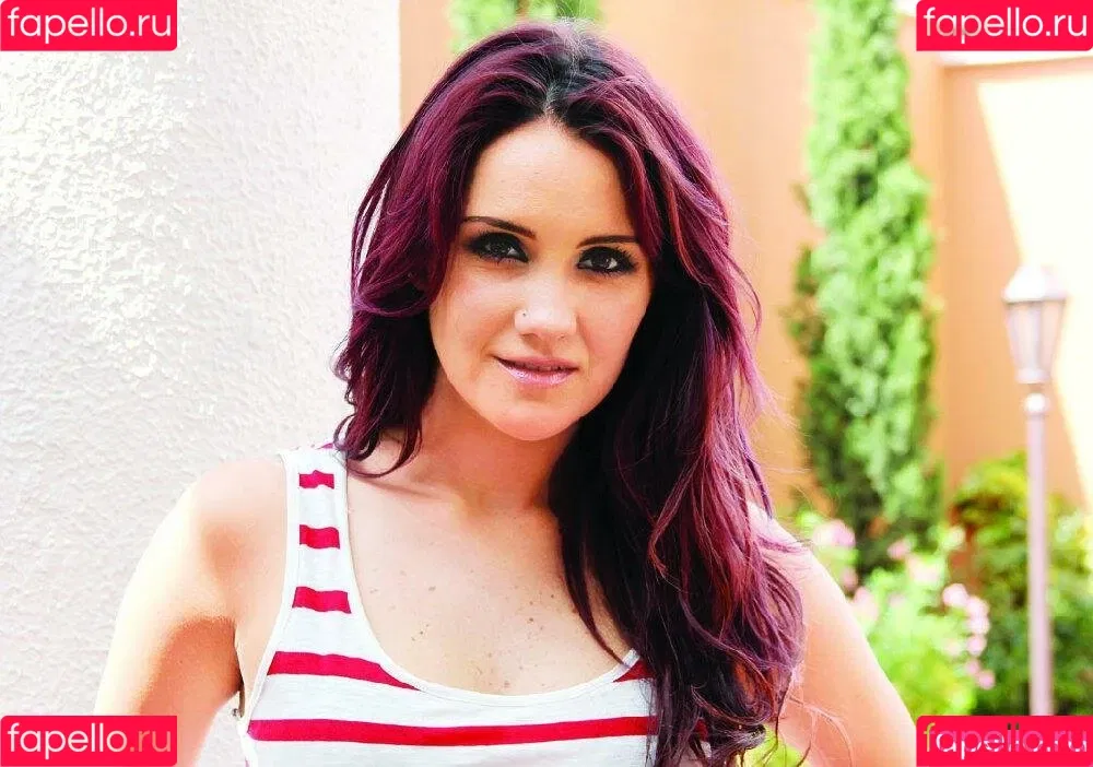 Dulce Maria Onlyfans Photo Gallery 