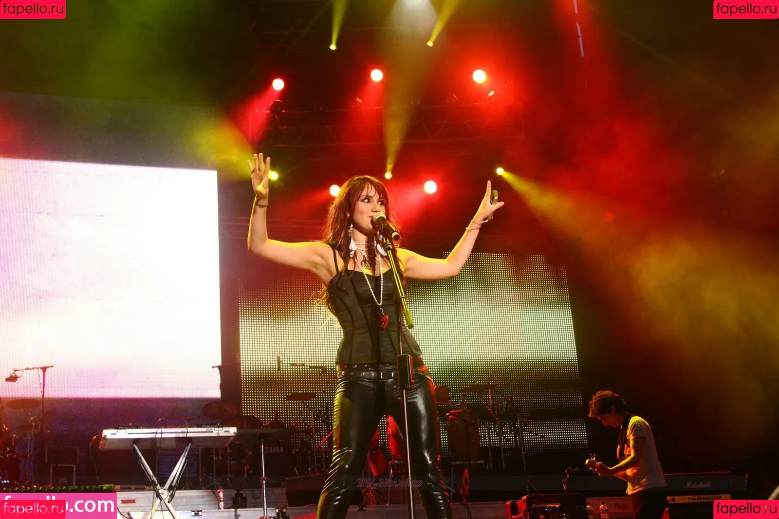 Dulce Maria Onlyfans Photo Gallery 
