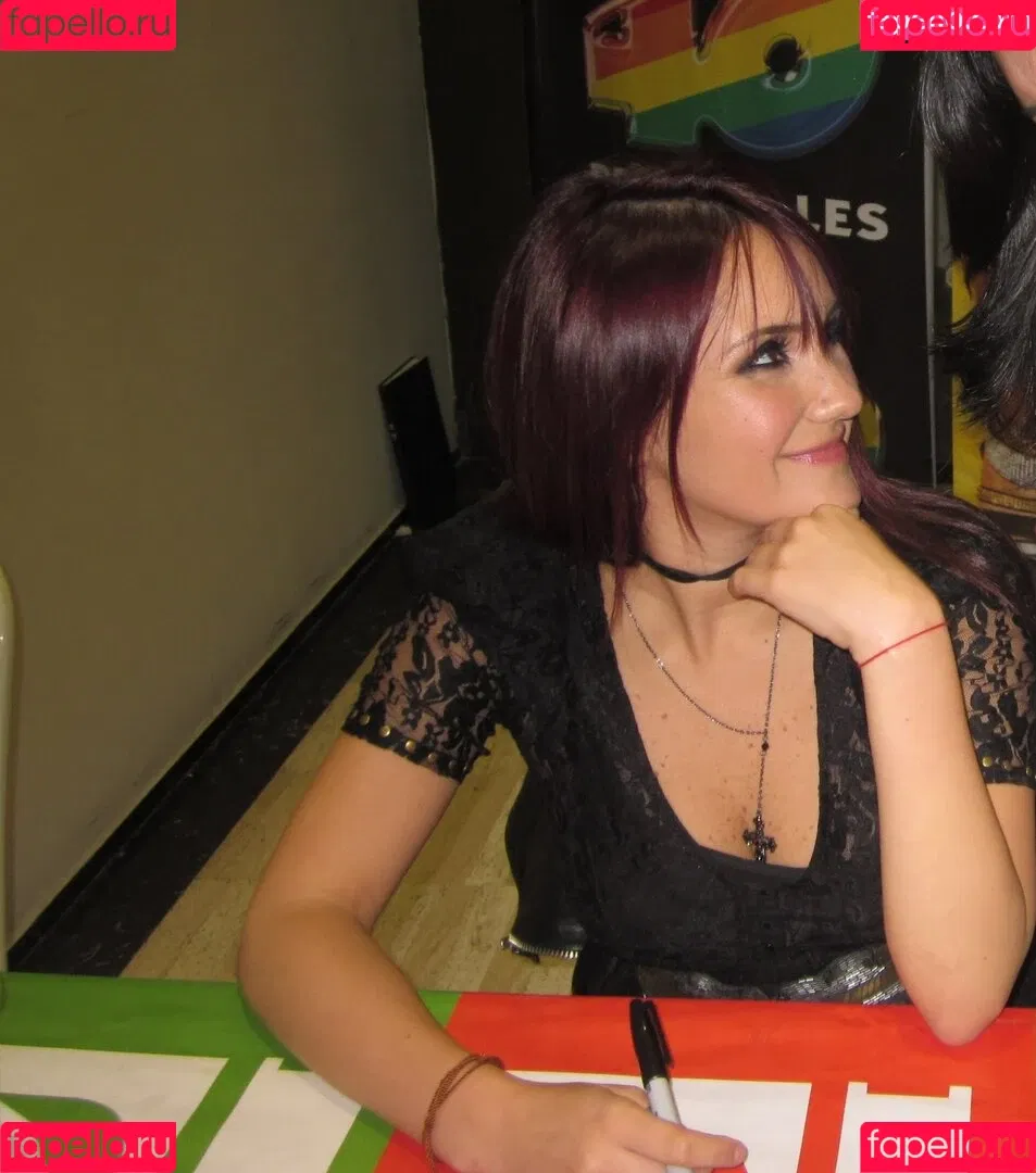 Dulce Maria Onlyfans Photo Gallery 