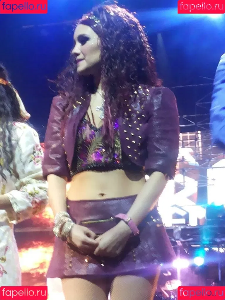 Dulce Maria Onlyfans Photo Gallery 