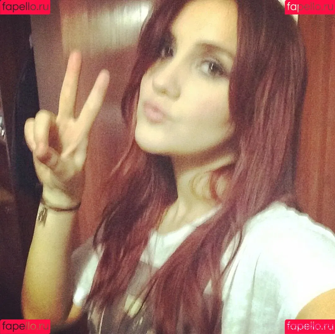 Dulce Maria Onlyfans Photo Gallery 