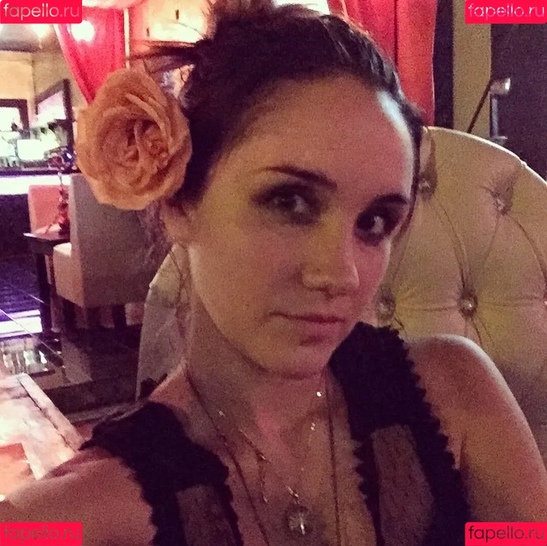 Dulce Maria Onlyfans Photo Gallery 