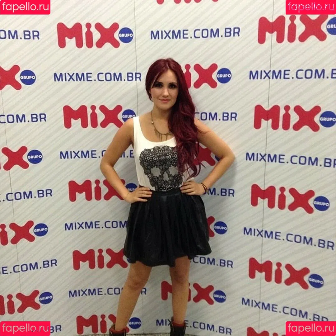 Dulce Maria Onlyfans Photo Gallery 