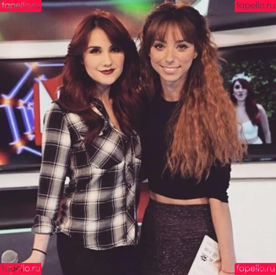 Dulce Maria Onlyfans Photo Gallery 