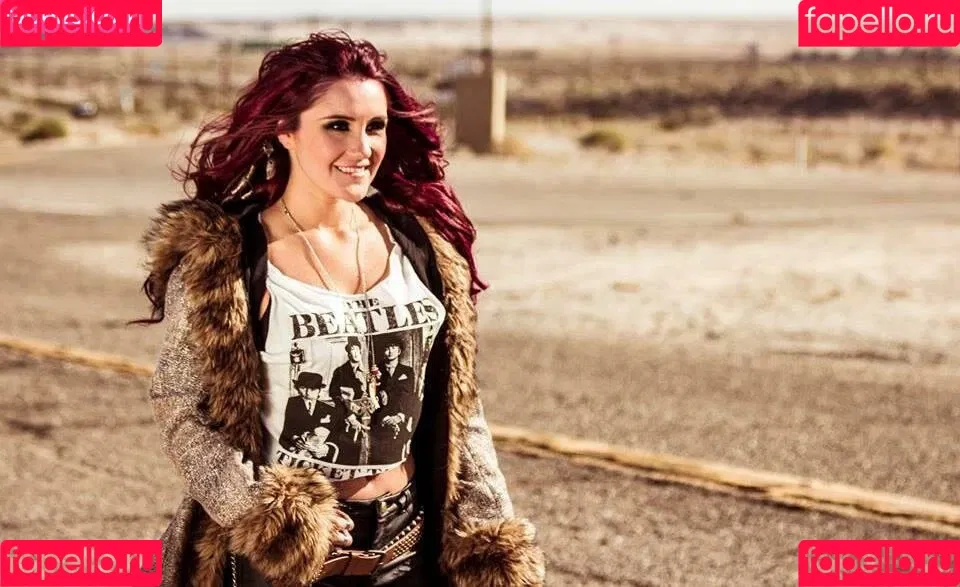 Dulce Maria Onlyfans Photo Gallery 