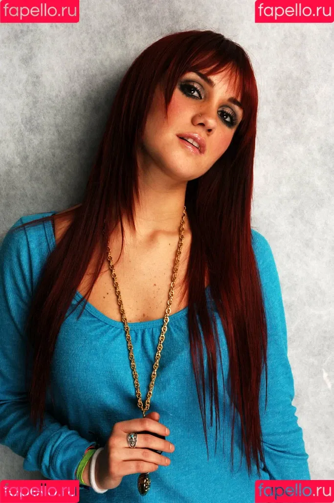Dulce Maria Onlyfans Photo Gallery 