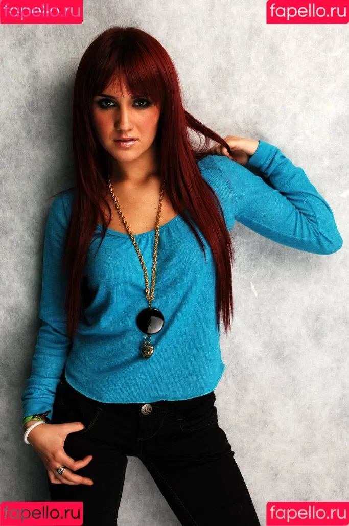 Dulce Maria Onlyfans Photo Gallery 