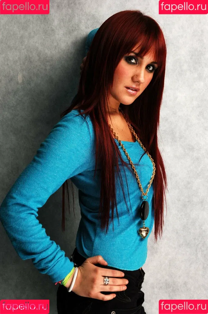 Dulce Maria Onlyfans Photo Gallery 