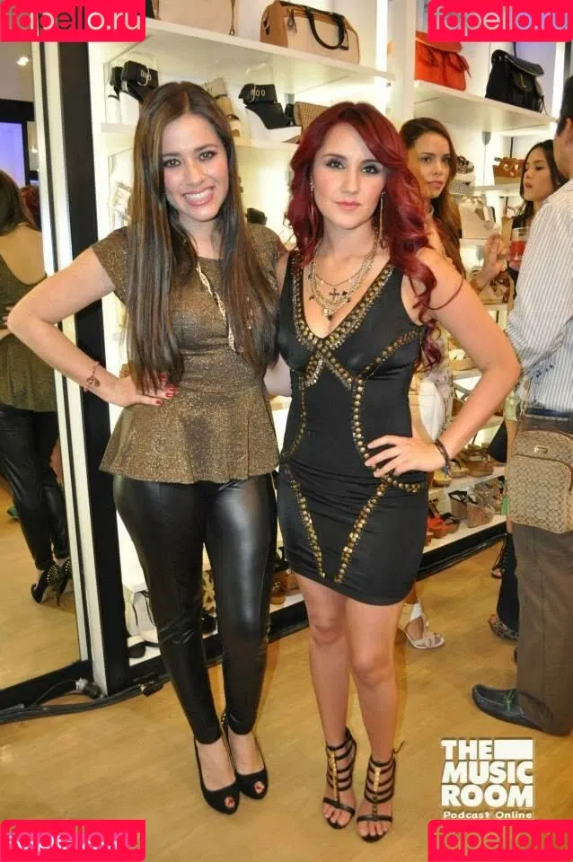 Dulce Maria Onlyfans Photo Gallery 
