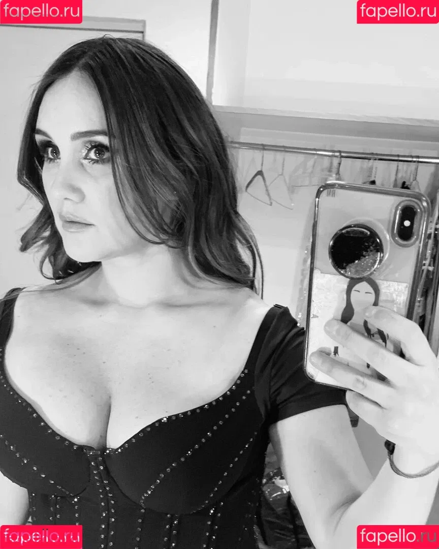 Dulce Maria Onlyfans Photo Gallery 