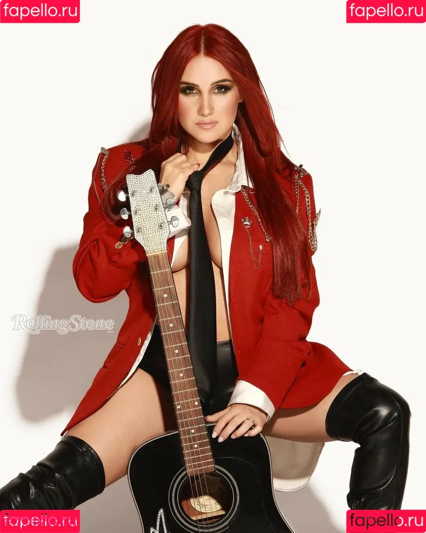 Dulce Maria Onlyfans Photo Gallery 