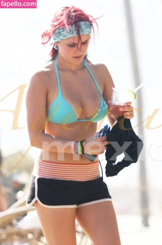 Dulce Maria Onlyfans Photo Gallery 