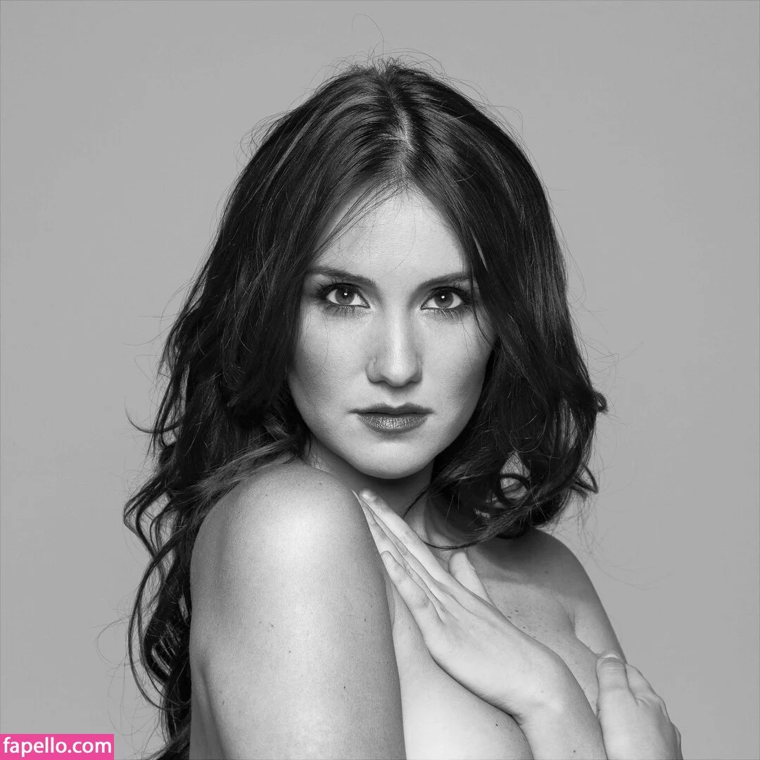 Dulce Maria Onlyfans Photo Gallery 