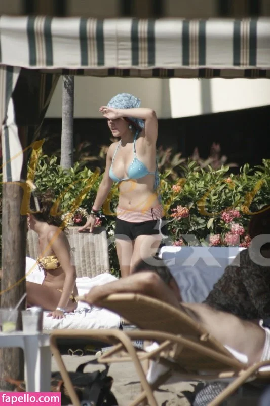 Dulce Maria Onlyfans Photo Gallery 