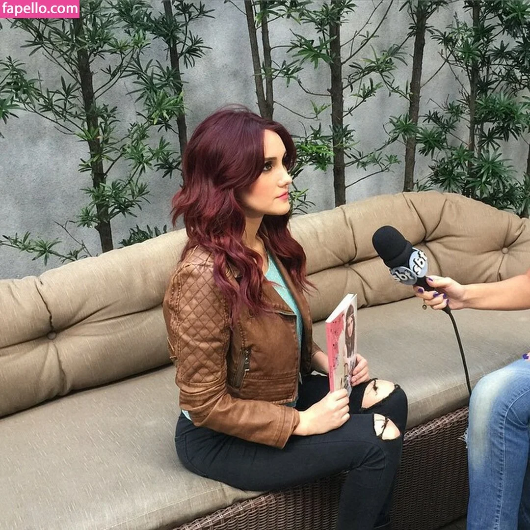 Dulce Maria Onlyfans Photo Gallery 