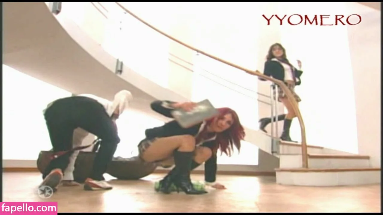 Dulce Maria Onlyfans Photo Gallery 