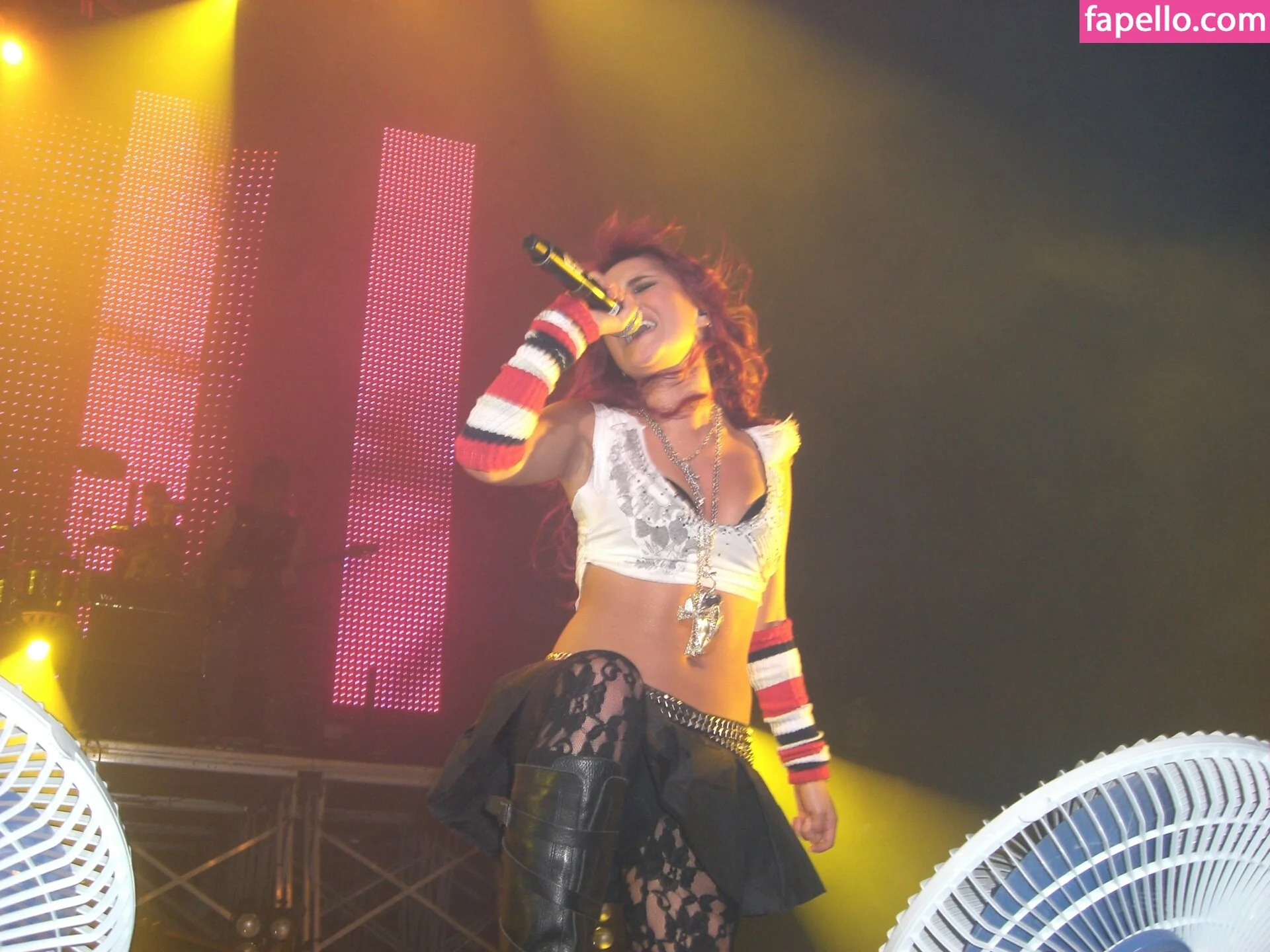 Dulce Maria Onlyfans Photo Gallery 